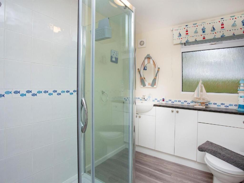 Sunnydaze-Detached Chalet With 2 Bedrooms And 2 Bathrooms And Private Parking Outside Door Dartmouth Kültér fotó