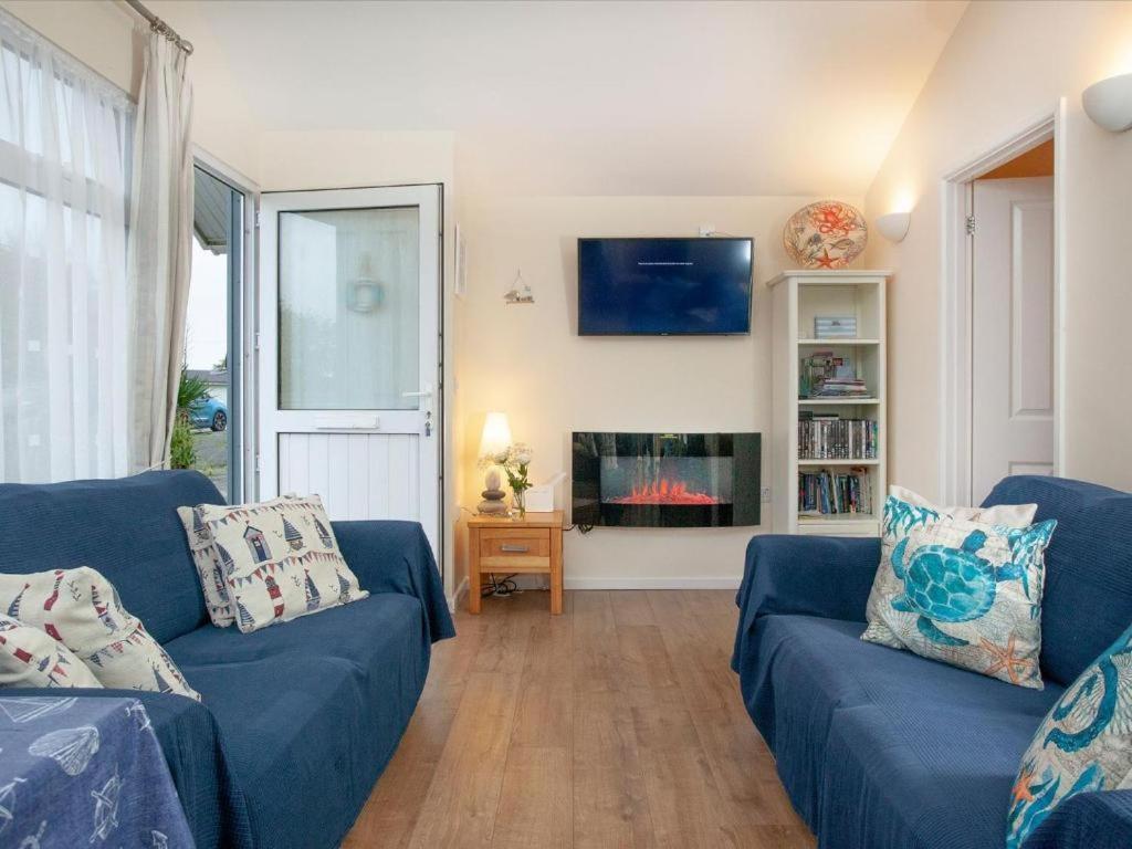 Sunnydaze-Detached Chalet With 2 Bedrooms And 2 Bathrooms And Private Parking Outside Door Dartmouth Kültér fotó